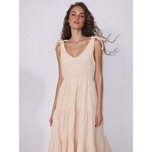 Elegant Cream Sleeveless Dress